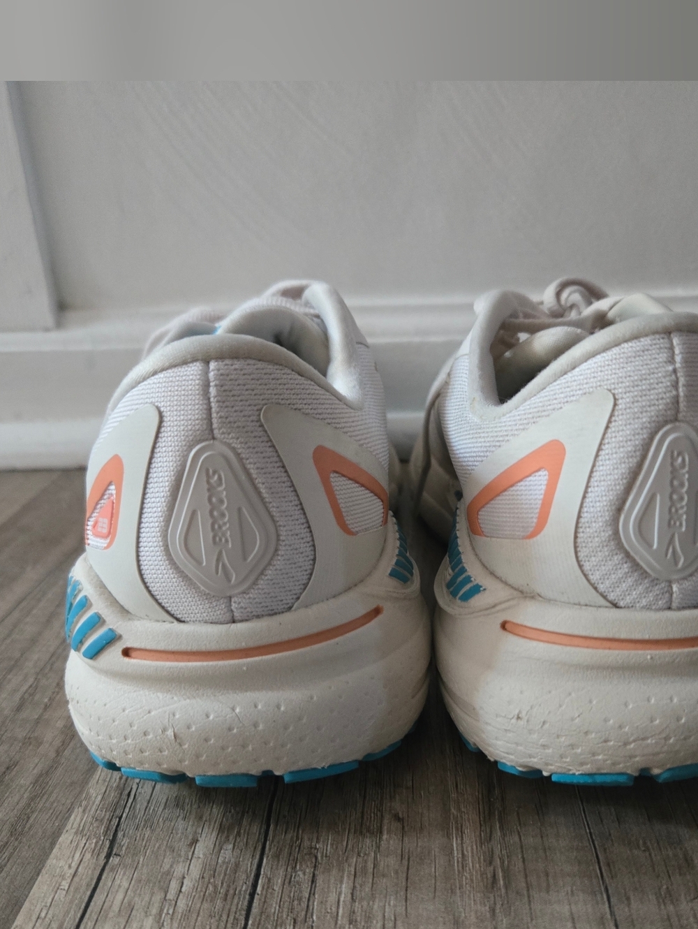 Brooks Adrenaline GTS Women's Running Shoes - White, Teal, Coral - Picture 3 of 14